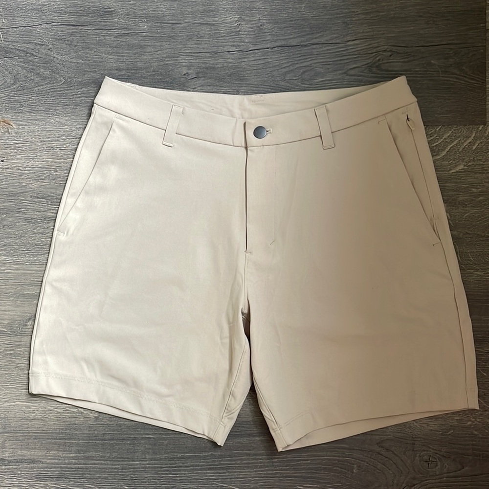 Lululemon Mens Commission Classic-Fit Short 7" 
Warpstreme